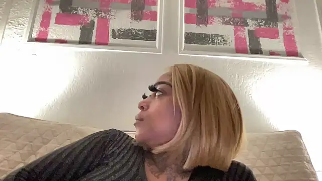 Snapshot of Creamesensation chatting on January 2025 02:41:01 PM Creamesensation online show from January 2025 02:41:01 PM