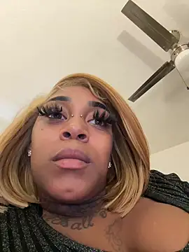 Snapshot of Creamesensation chatting on January 2025 05:44:02 PM Creamesensation online show from January 2025 05:44:02 PM