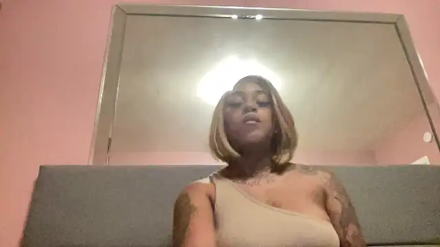 Snapshot of Creamesensation chatting on February 2025 08:13:02 AM Creamesensation online show from February 2025 08:13:02 AM