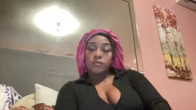 Snapshot of Creamesensation chatting on February 2025 01:29:01 AM Creamesensation online show from February 2025 01:29:01 AM