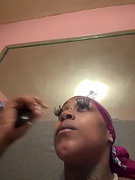 Snapshot of Creamesensation chatting on February 2025 02:04:01 PM Creamesensation online show from February 2025 02:04:01 PM