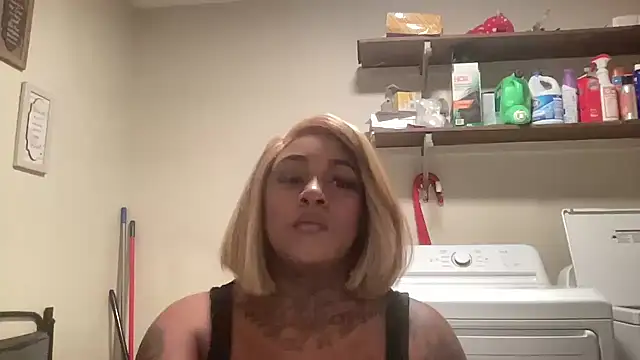 Snapshot of Creamesensation chatting on October 2025 12:27:01 PM Creamesensation online show from October 2025 12:27:01 PM