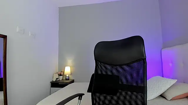 Snapshot of NataliaBuiles chatting on January 2025 02:32:01 AM NataliaBuiles online show from January 2025 02:32:01 AM