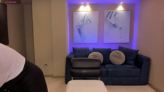 MorganHicks online show from November 2025 11:38:02 AM