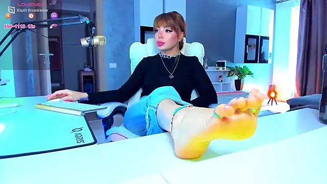 Miss kay1111 online show from July 2026 02:11:01 PM