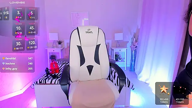 Snapshot of HelenaRegal chatting on February 2025 05:47:02 PM HelenaRegal online show from February 2025 05:47:02 PM