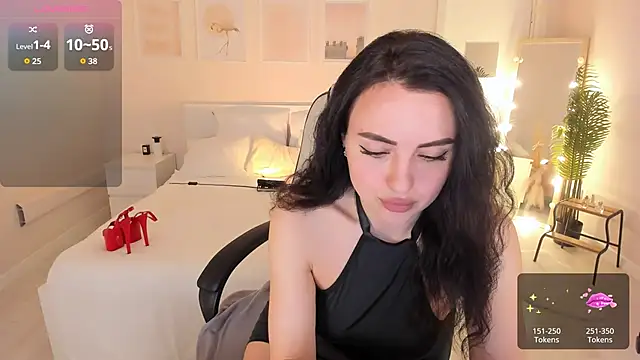 HelenaRegal online show from May 2026 12:43:02 PM