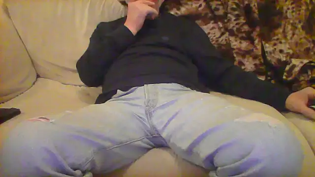 Snapshot of CastTaurus chatting on December 2025 08:08:02 AM CastTaurus online show from December 2025 08:08:02 AM