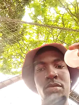 Jheronn28 online show from October 2025 05:35:01 PM