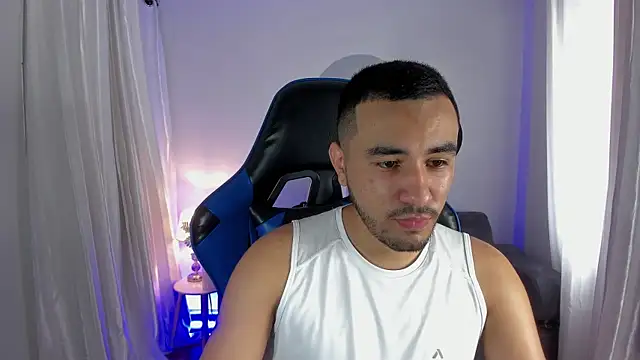 Snapshot of Nick_Moca chatting on December 2024 04:29:02 PM Nick Moca online show from December 2024 04:29:02 PM