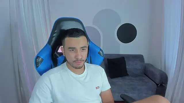 Snapshot of Nick_Moca chatting on December 2024 09:13:02 PM Nick Moca online show from December 2024 09:13:02 PM