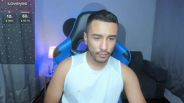 Snapshot of Nick_Moca chatting on December 2024 08:04:02 PM Nick Moca online show from December 2024 08:04:02 PM