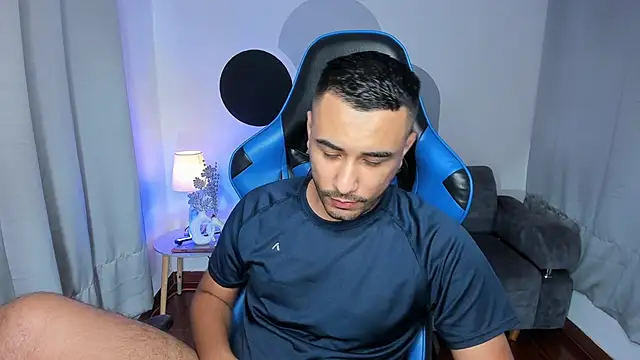 Snapshot of Nick_Moca chatting on January 2025 09:14:02 PM Nick Moca online show from January 2025 09:14:02 PM