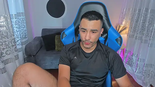 Snapshot of Nick_Moca chatting on January 2025 08:51:02 PM Nick Moca online show from January 2025 08:51:02 PM