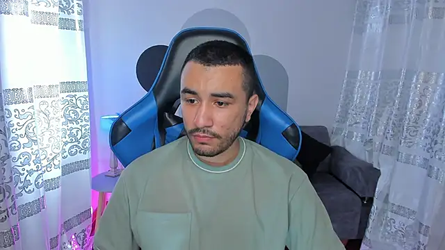 Snapshot of Nick_Moca chatting on February 2025 05:37:01 PM Nick Moca online show from February 2025 05:37:01 PM