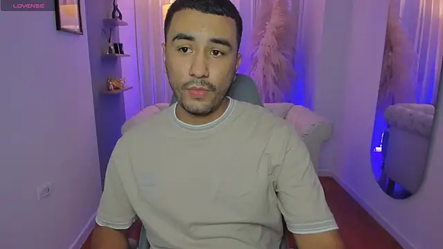 Snapshot of Nick_Moca chatting on November 2025 08:33:02 PM Nick Moca online show from November 2025 08:33:02 PM