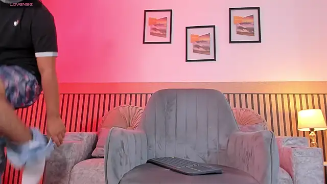 Snapshot of Nick_Moca chatting on December 2025 10:26:02 PM Nick Moca online show from December 2025 10:26:02 PM