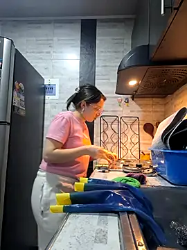 linda-schmidt online show from December 2024 02:31:01 AM