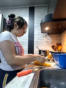 linda-schmidt online show from December 2024 07:54:02 PM