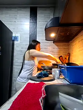 linda-schmidt online show from November 2025 05:02:02 PM