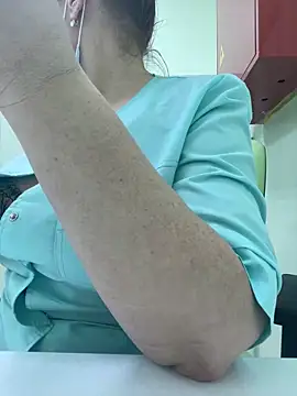 Snapshot of Alice_Sweetyyy chatting on January 2025 01:17:01 PM Alice Sweetyyy online show from January 2025 01:17:01 PM