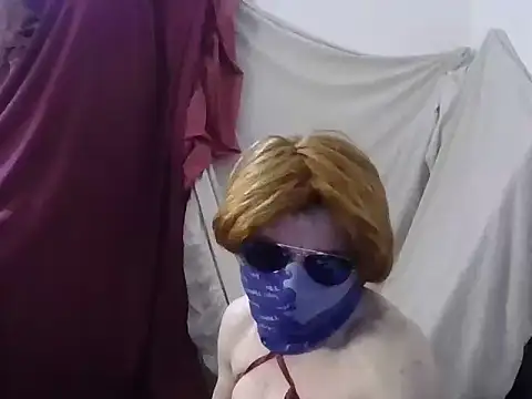 Snapshot of CeDelicja chatting on October 2025 09:27:01 PM CeDelicja online show from October 2025 09:27:01 PM