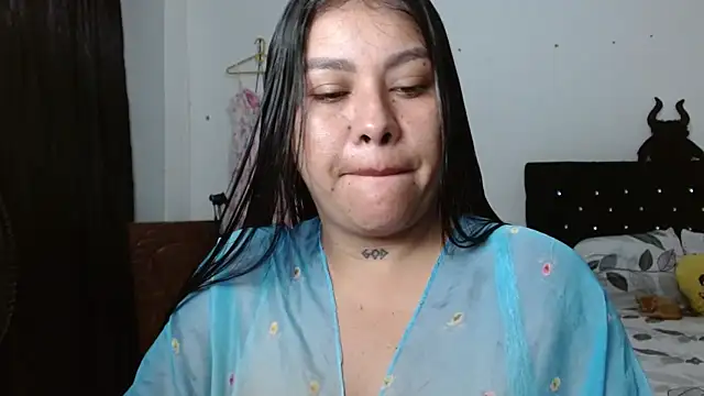 Snapshot of venuz_mendoza20 chatting on May 2026 01:50:01 PM venuz mendoza20 online show from May 2026 01:50:01 PM