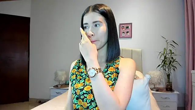 macarena vallejo online show from February 2025 01:54:02 AM