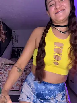 Snapshot of deepthroatlatina chatting on February 2026 06:51:02 AM deepthroatlatina online show from February 2026 06:51:02 AM