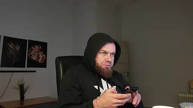 Tommy Burnz online show from November 2025 07:00:02 AM