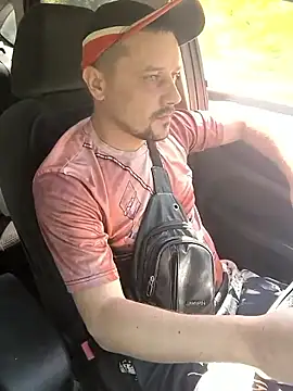 DanielOhCool online show from September 2025 10:26:01 AM