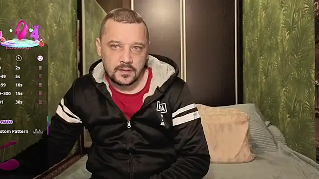 Snapshot of DanielOhCool chatting on December 2025 07:02:02 AM DanielOhCool online show from December 2025 07:02:02 AM