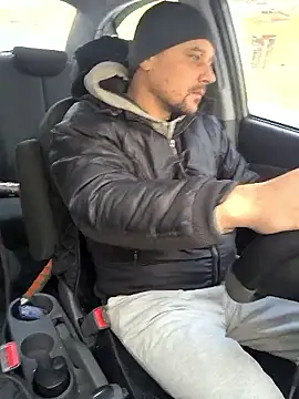 Snapshot of DanielOhCool chatting on January 2026 07:13:01 AM DanielOhCool online show from January 2026 07:13:01 AM