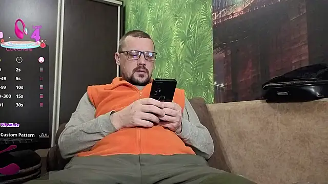 Snapshot of DanielOhCool chatting on February 2026 07:24:01 AM DanielOhCool online show from February 2026 07:24:01 AM