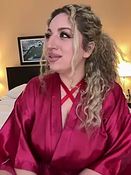 Snapshot of miamellycious chatting on February 2025 01:26:02 AM miamellycious online show from February 2025 01:26:02 AM