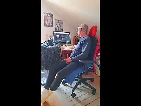 Snapshot of BerndisCam chatting on January 2026 11:59:02 AM BerndisCam online show from January 2026 11:59:02 AM