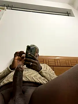 strongguyindia online show from November 2025 07:40:03 PM