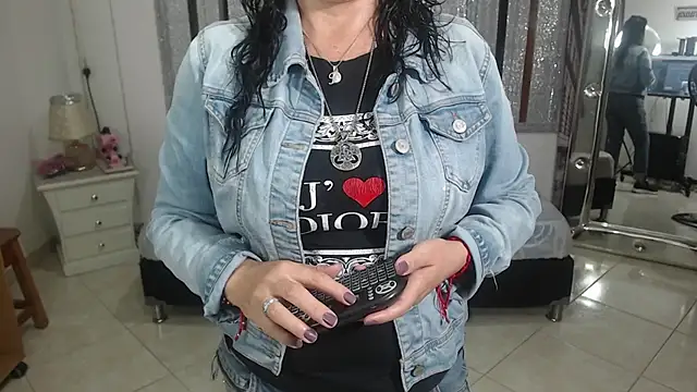 mijal queen online show from February 2025 02:29:02 AM