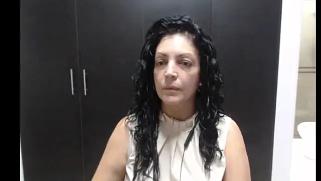 mijal queen online show from September 2025 03:08:01 AM