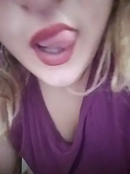 Snapshot of SWEETLUNA077 chatting on September 2025 08:20:02 PM SWEETLUNA077 online show from September 2025 08:20:02 PM