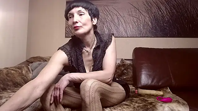ElizabethLong online show from May 2026 06:47:02 PM