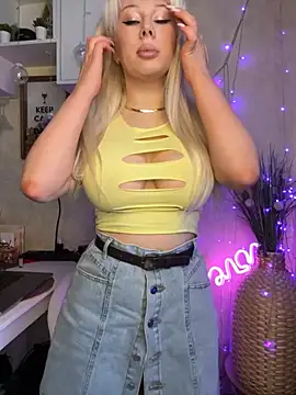 LaraHollywood online show from March 2026 07:59:01 AM