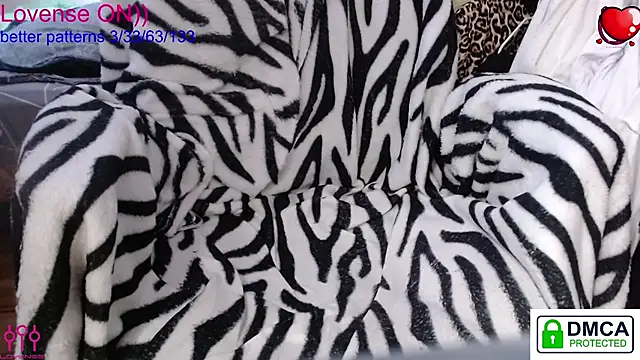 Snapshot of sweet_cute_cat chatting on March 2026 10:55:01 AM sweet cute cat online show from March 2026 10:55:01 AM