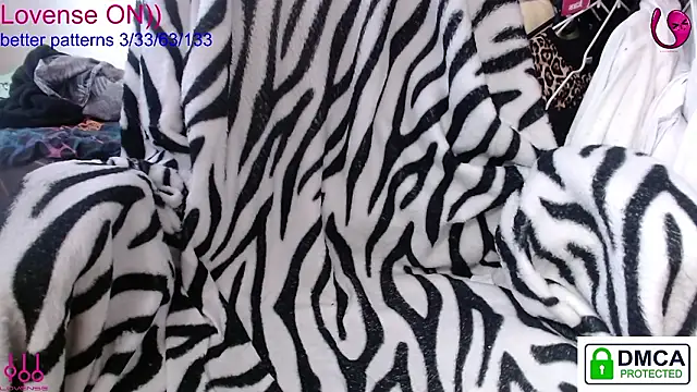 Snapshot of sweet_cute_cat chatting on March 2026 10:48:02 AM sweet cute cat online show from March 2026 10:48:02 AM