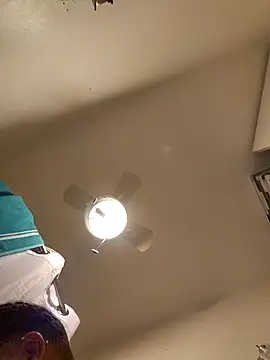 Snapshot of tropikboy chatting on February 2025 09:47:02 AM tropikboy online show from February 2025 09:47:02 AM