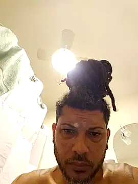 Snapshot of tropikboy chatting on March 2025 09:56:01 AM tropikboy online show from March 2025 09:56:01 AM