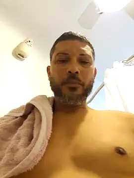 Snapshot of tropikboy chatting on November 2025 08:51:01 PM tropikboy online show from November 2025 08:51:01 PM