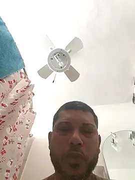 Snapshot of tropikboy chatting on December 2025 12:43:01 PM tropikboy online show from December 2025 12:43:01 PM