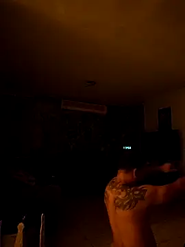 Snapshot of tropikboy chatting on December 2025 09:47:02 AM tropikboy online show from December 2025 09:47:02 AM