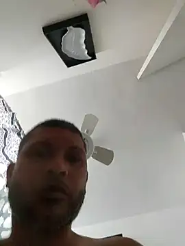 Snapshot of tropikboy chatting on May 2026 12:24:01 PM tropikboy online show from May 2026 12:24:01 PM
